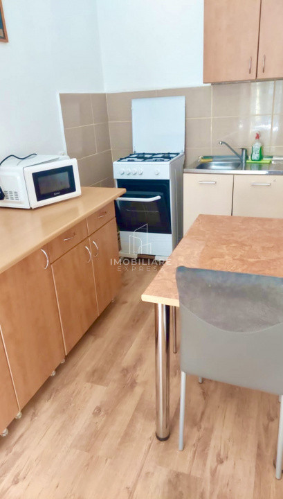 Imobil cu 2 apartamente , in inima Clujului - piața  Muzeului - Centru