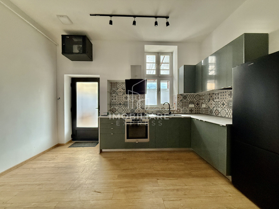 Spațiu Birouri-Cabinete Renovat Recent  Parcul Central 