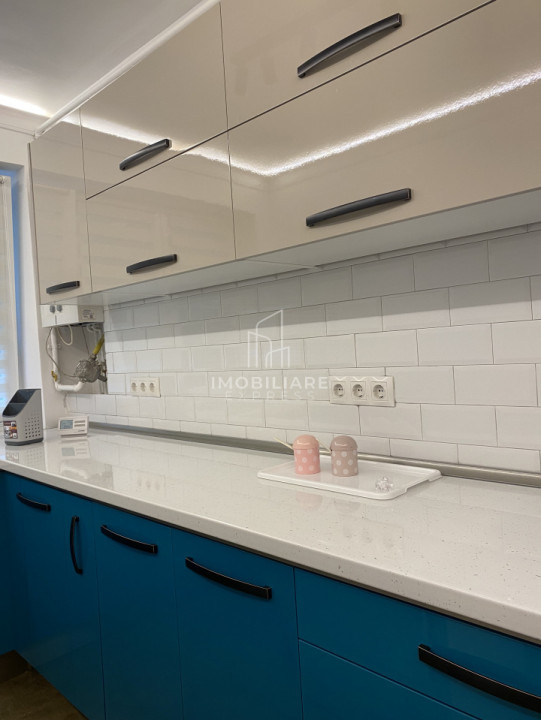 Apartament 2 camere , Centru , Str .Paris 