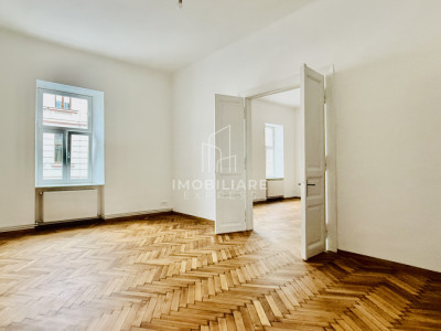 Casa Renovata Recent   - Libera - Centru 